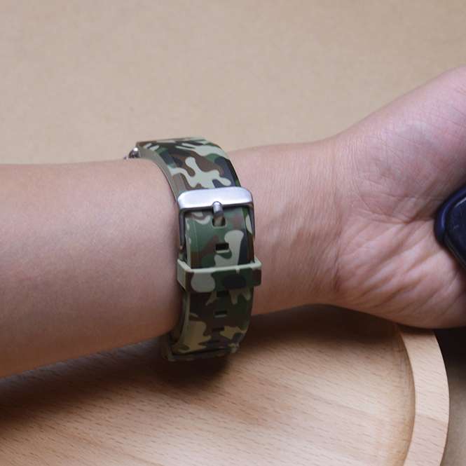 アップルウォッチバンド 迷彩柄スポーツバンド