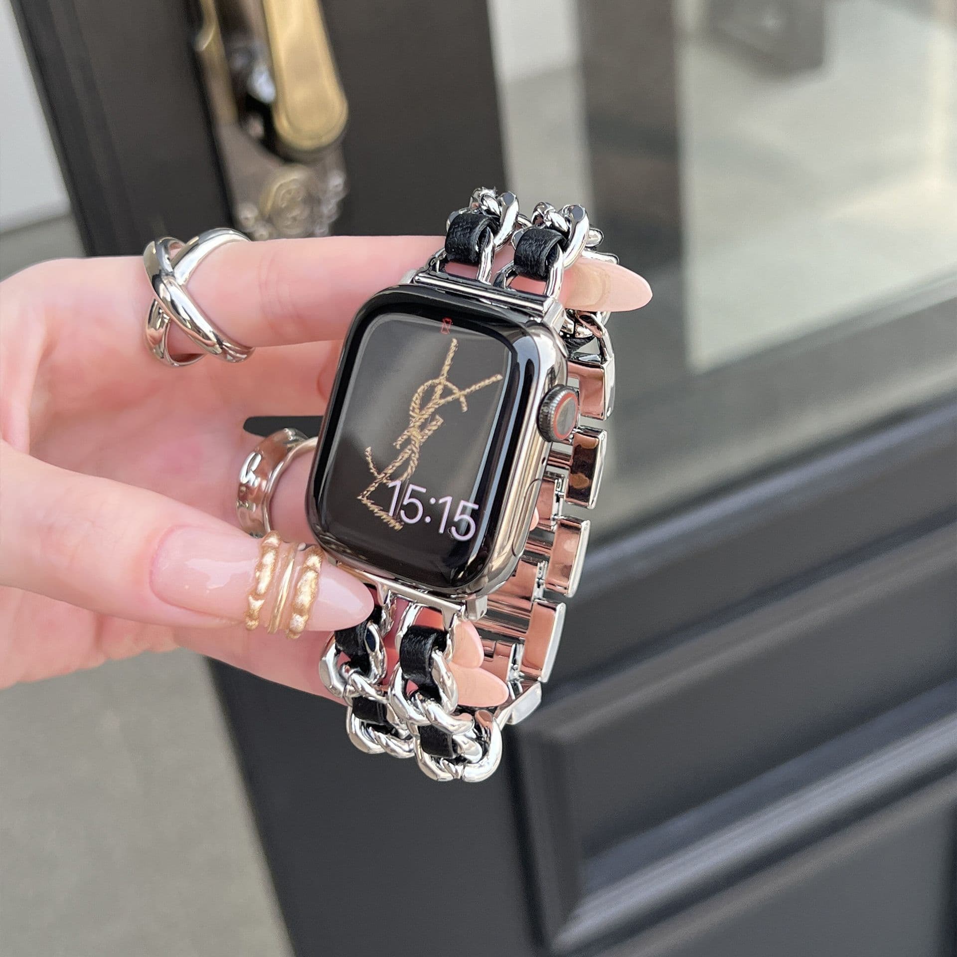 アップルウォッチバンド 本革 メタル 高級デザイン