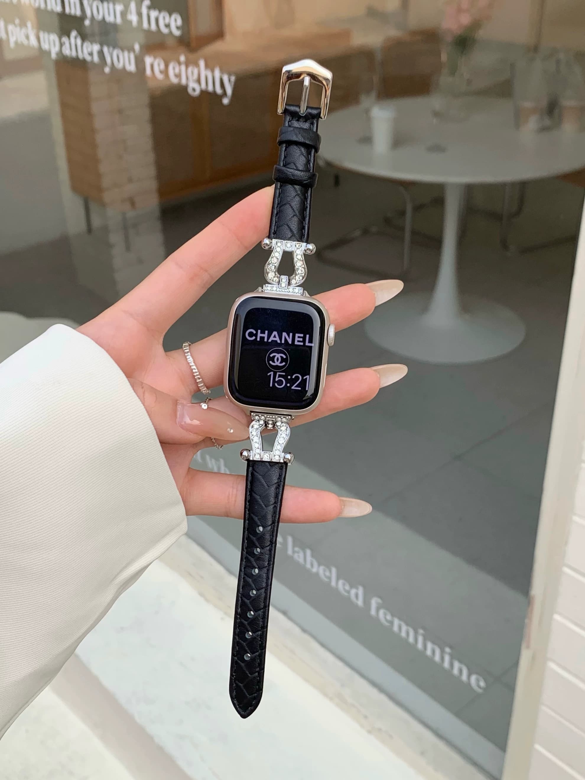 アップルウォッチバンド 本革×メタル 蹄扣デザイン ラインストーン付き