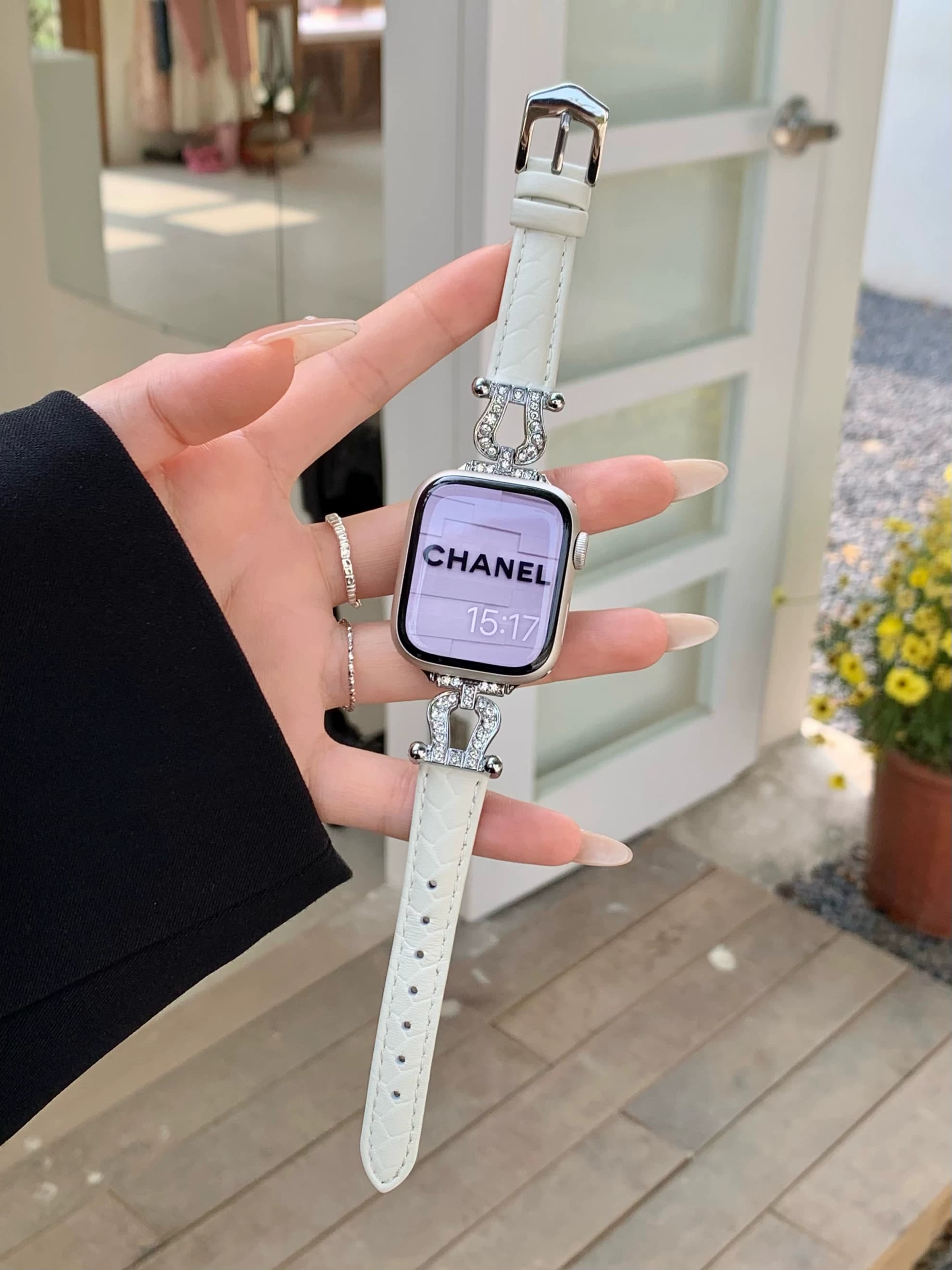 アップルウォッチバンド 本革×メタル 蹄扣デザイン ラインストーン付き