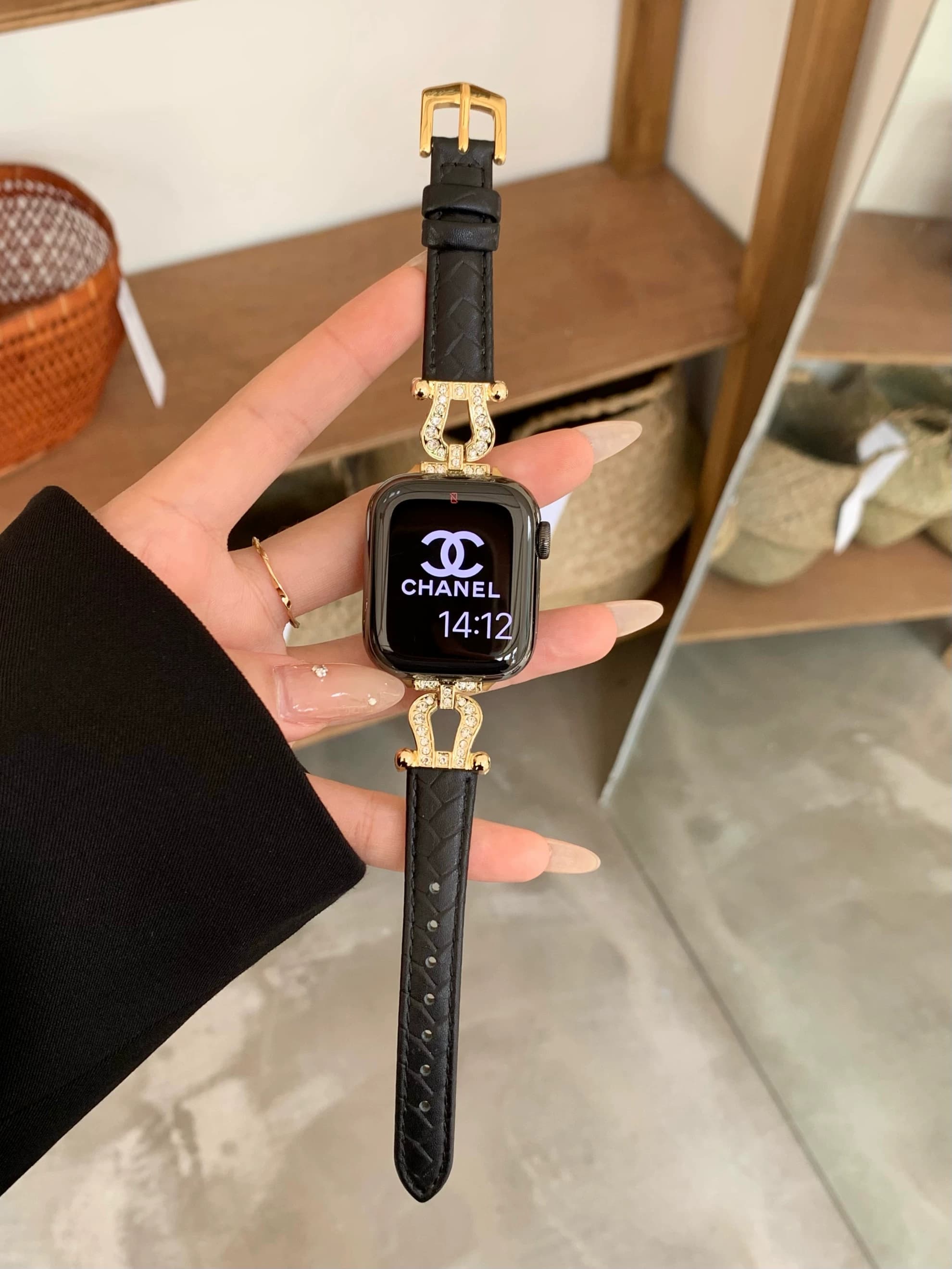 アップルウォッチバンド 本革×メタル 蹄扣デザイン ラインストーン付き