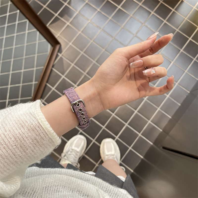 アップルウォッチバンド レトロ装飾金具付きレザー調バンド