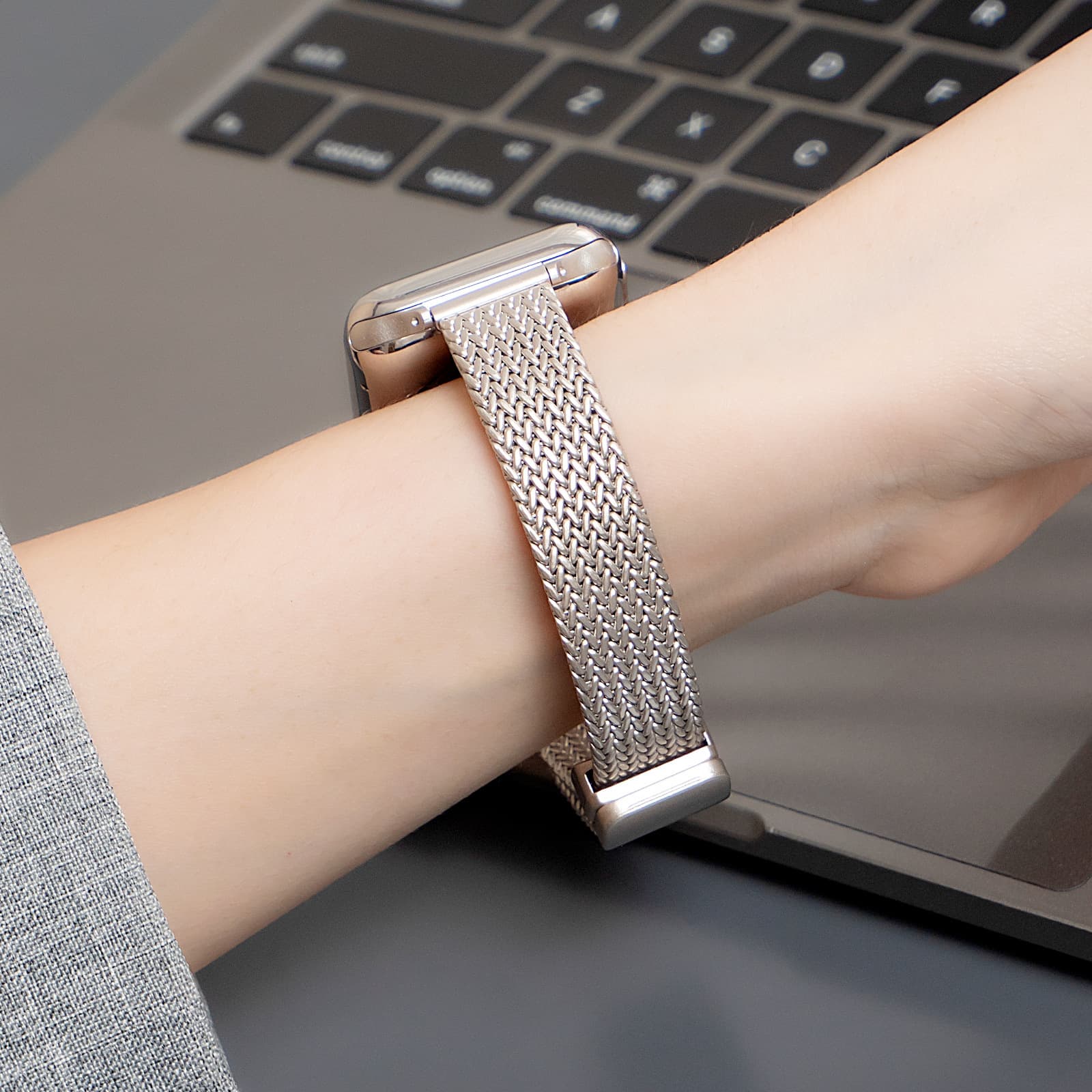アップルウォッチバンド 編み込みデザイン細身ステンレスメッシュバンド