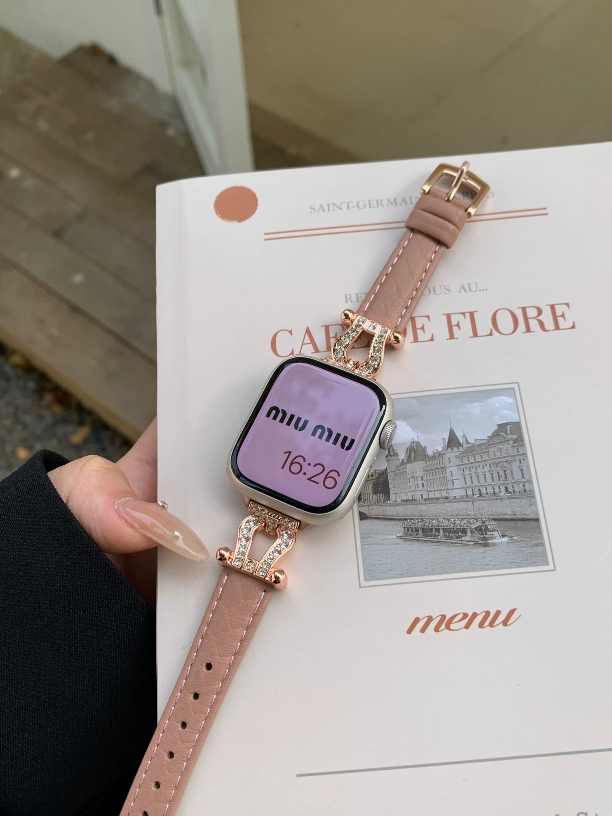 アップルウォッチバンド 本革×メタル 蹄扣デザイン ラインストーン付き